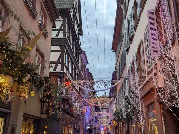 STRASBOURG CARRÉ D'OR - LOCAL ÉPHÉMÈRE MARCHÉ DE NOËL - 100 m²
