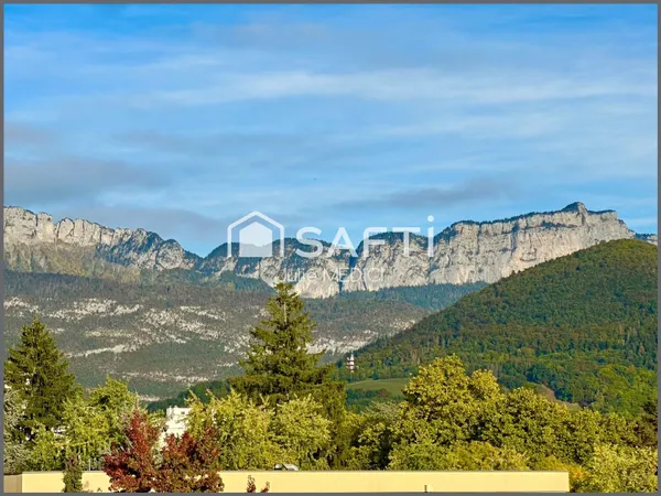 Annecy - Appartement de caractère avec vue.