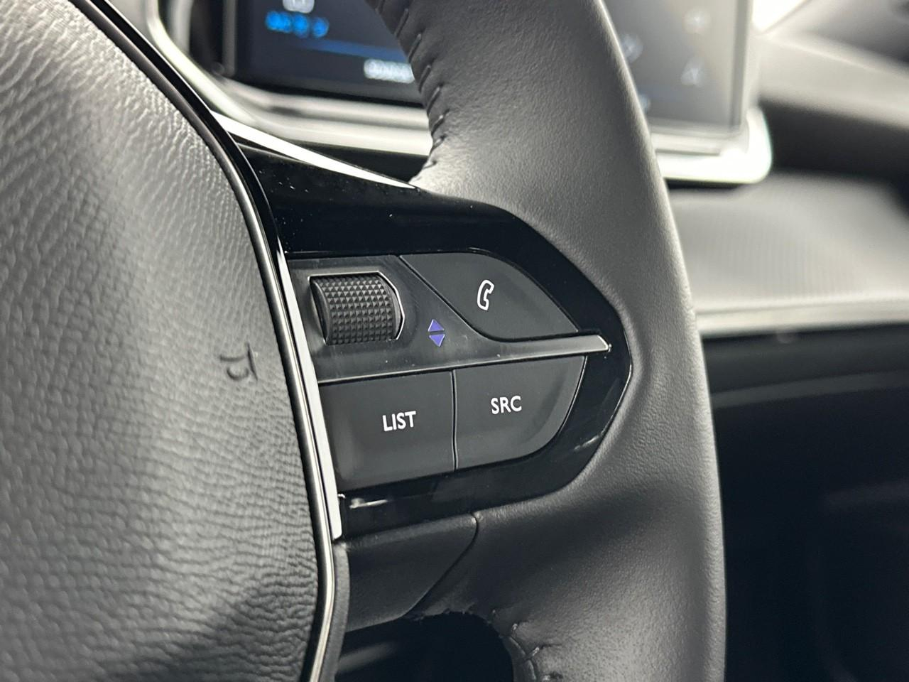 Peugeot 2008 100 s&s bvm6 style — photo 18