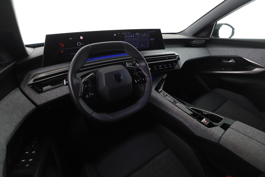 Peugeot 3008 1.2 Hybrid Allure e-DCS6 — photo 10
