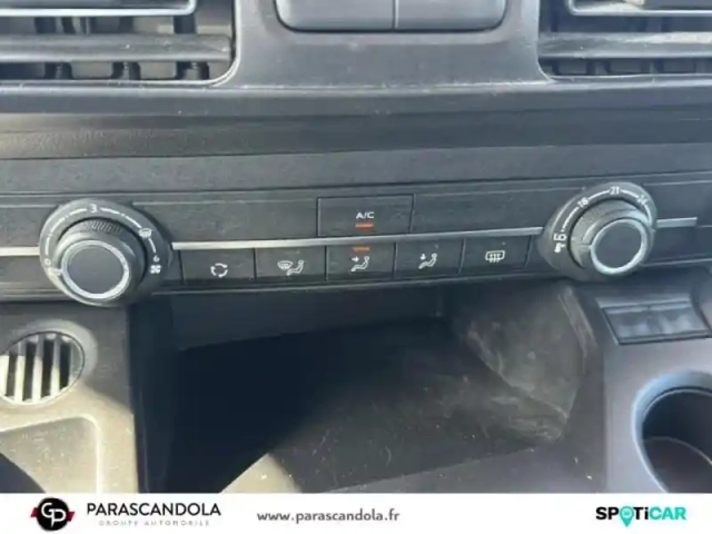 Citroën Berlingo taille xl bluehdi 100ch feel 7 places. — photo 15