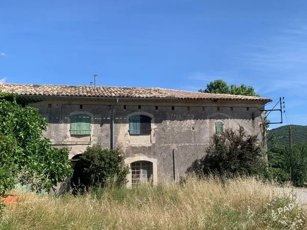 Maison 6 pièces 750 m²