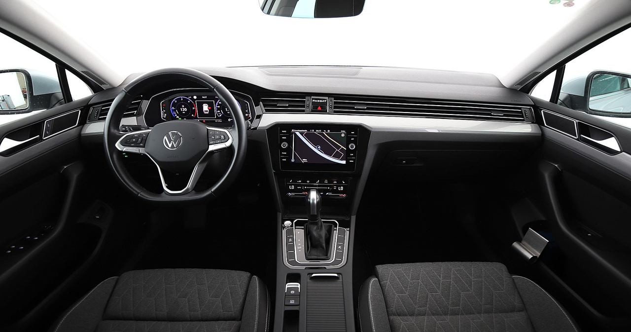 Volkswagen Passat SW — photo 16