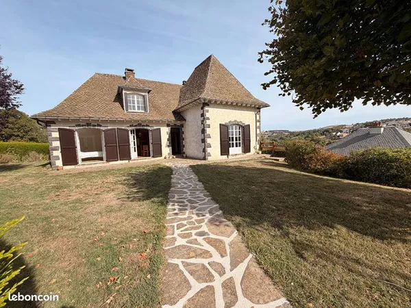 Maison 9 pièces 179 m²