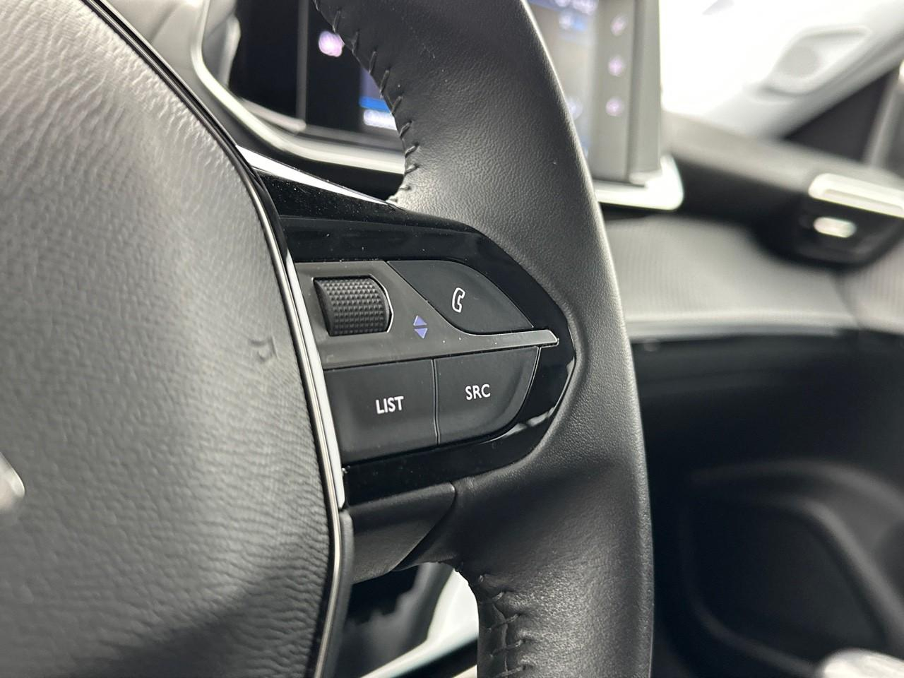 Peugeot 2008 puretech 100 s&s bvm6 allure — photo 18