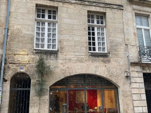 Local commercial de charme - 45 m² - Bordeaux, rue Bouquière - Sans pas-de-porte