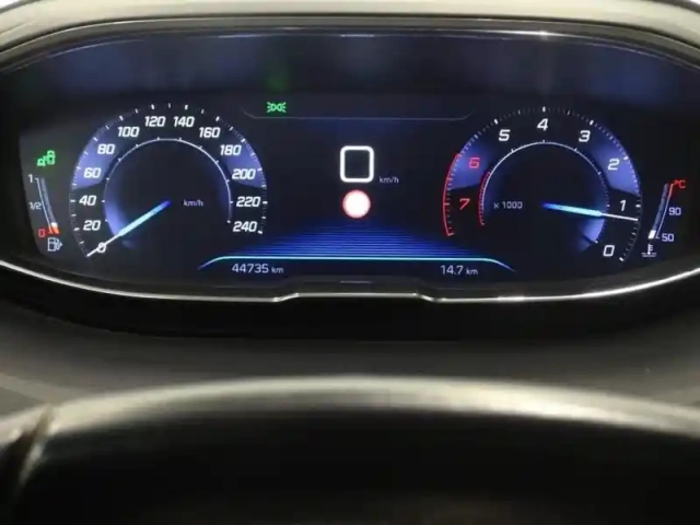 Peugeot 3008 1.2 puretech 130ch allure s&amp;s — photo 9