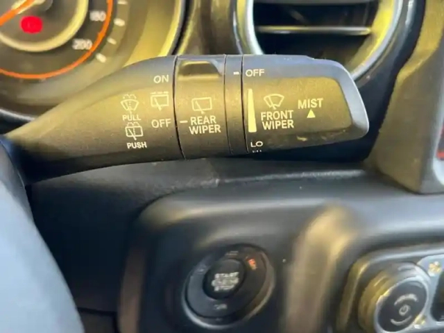 Jeep Wrangler 2.2 crdi 200 unlimited sahara — photo 28