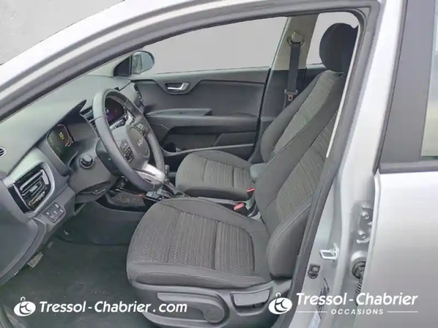 Kia Stonic 1.0 t-gdi 100 ch dct7 active — photo 9