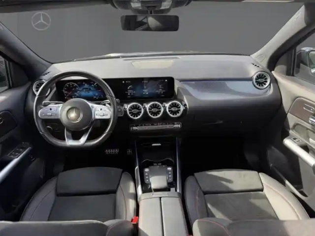 Mercedes Gla 200 d amg line — photo 16