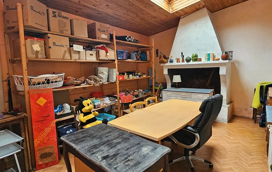 Photo 12