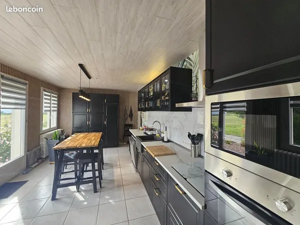 Maison 6 pièces 180 m²