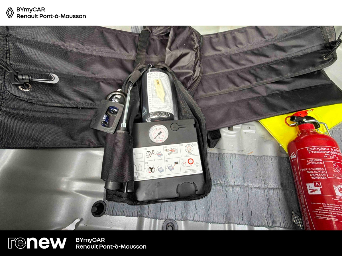 Audi Q2 30 TFSI 110 BVM6 — photo 15
