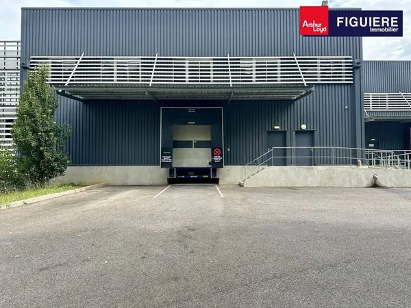 Local d'activité 762 m²