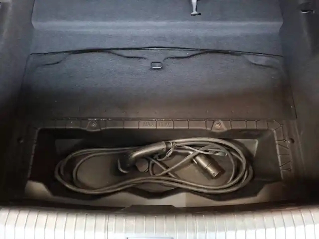 Renault Megane e-tech ev60 220 ch optimum charge — photo 26