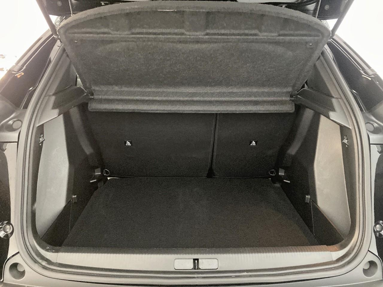 Peugeot 2008 hybrid 145 ch e-dcs6 allure — photo 6