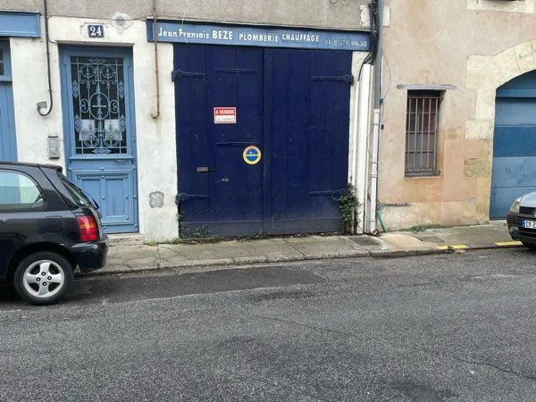Grand Garage à Nevers