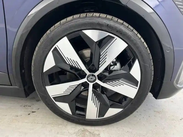 Renault Megane e-tech 220 ch autonomie confort gsr2 — photo 30