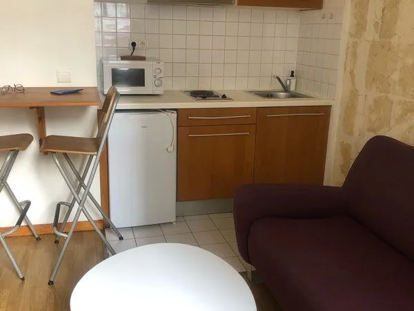 Studio meublé au pied de la gare Saint-Jean - 650 CC