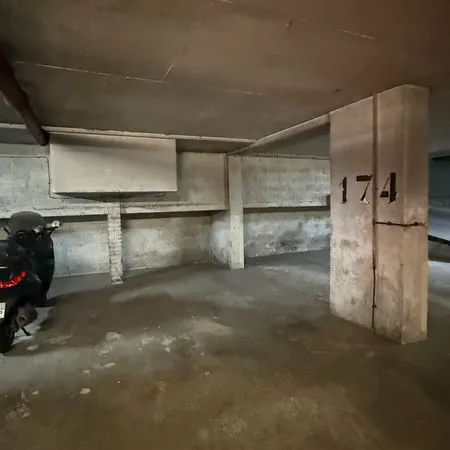 Garage et parking Vente Paris 15000€