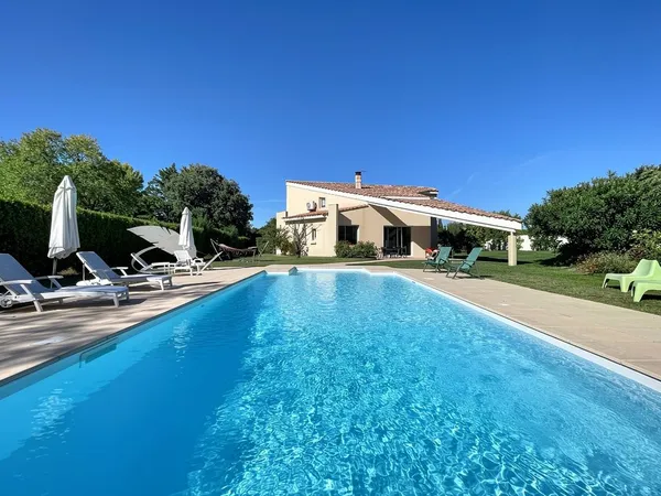Villa 240 m²