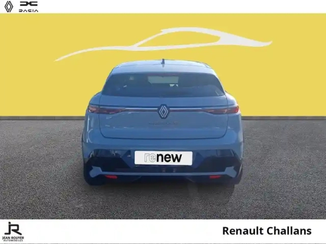 Renault Megane e-tech electric ev60 220ch equilibre super charge -b — photo 11