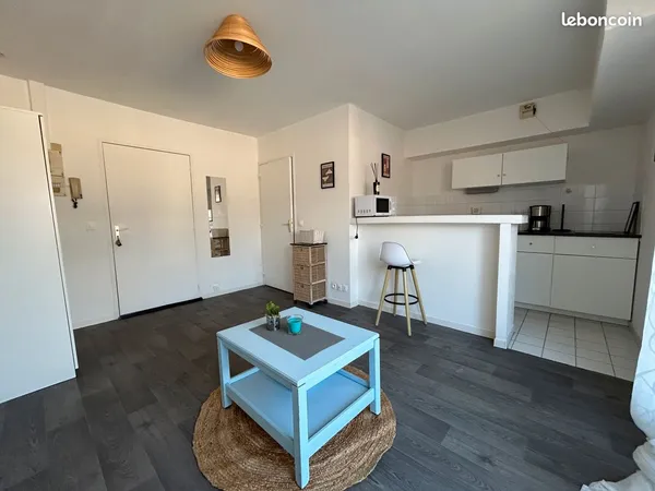 Studio meublé à louer