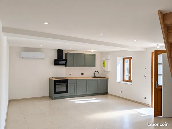 Maison en triplex 85m2 location