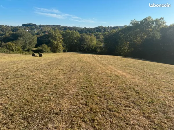Exclu Villefranque Au calme Proche bourg Beau Terrain SUD de 1058 m² Vue campagne