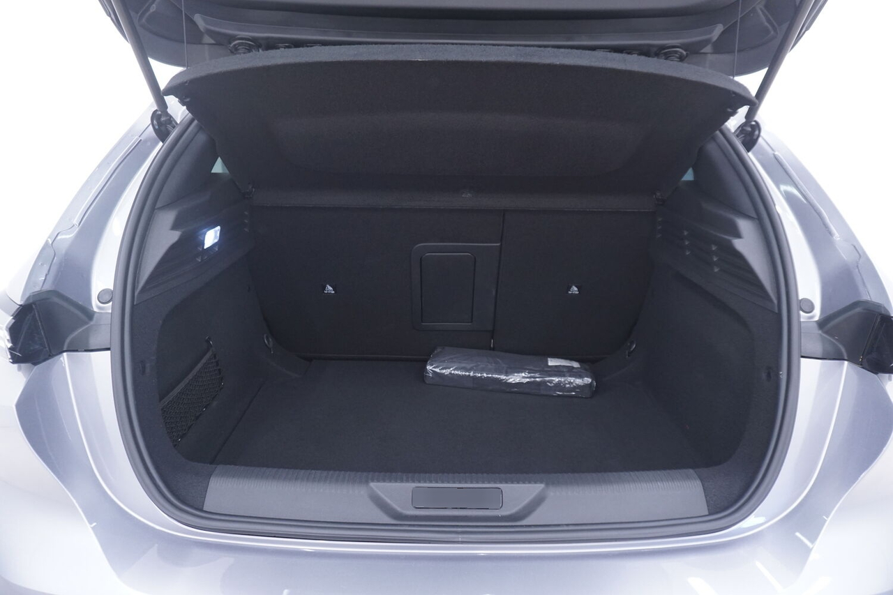 Peugeot 308 — photo 14