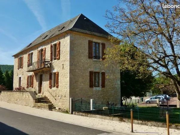 Maison 8 pièces 184 m²