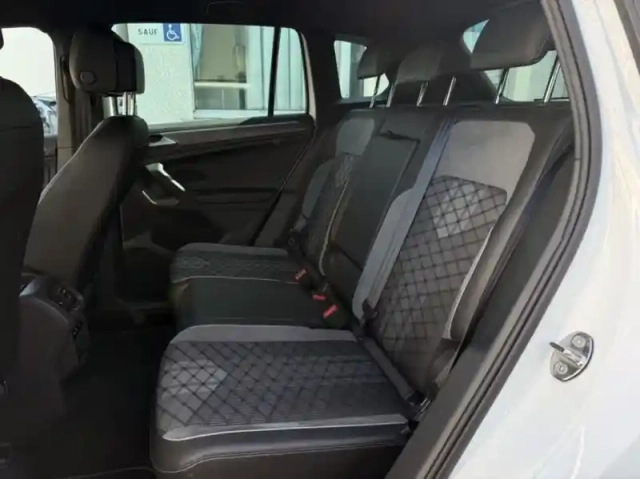 Volkswagen Tiguan 2.0 tdi 150ch r-line dsg7 — photo 11