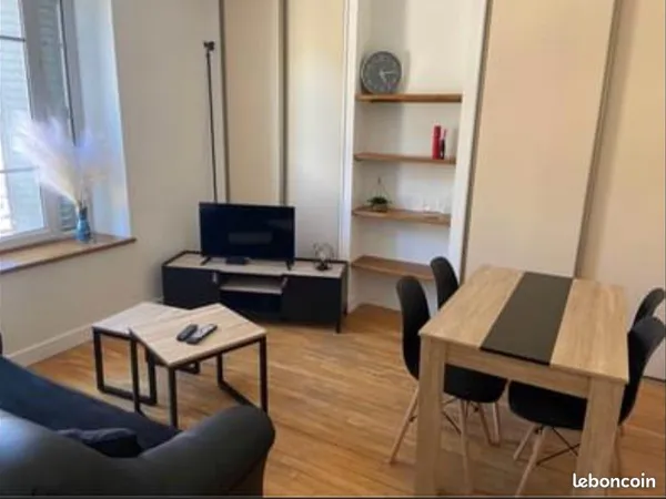 Appartement T2 rénové de 40 m² en plein centre-ville de Châtillon-sur-Seine