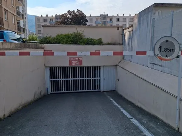 Stationnement Vente Grenoble  15m² 17500€