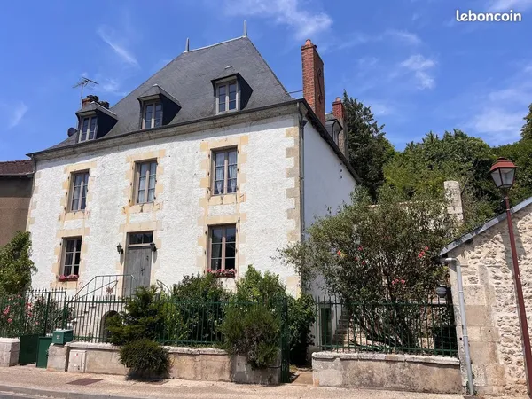 Maison 8 pièces 230 m²
