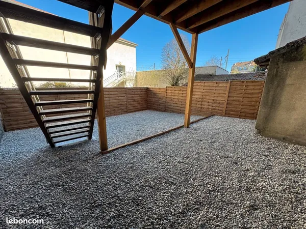 T2 meublé avec terrasse et jardin Tout confort