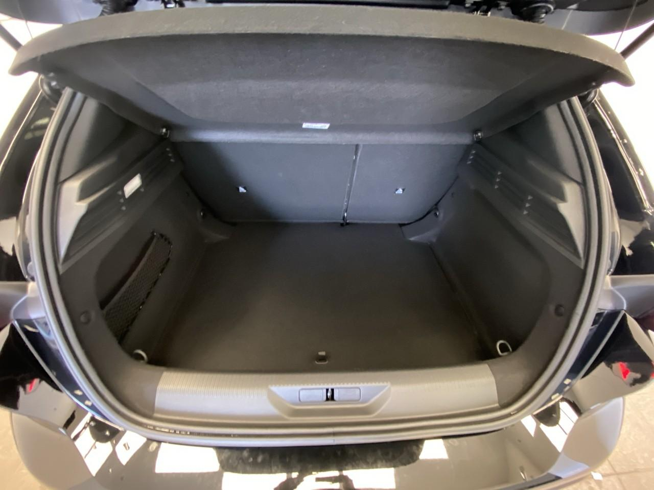 Peugeot 308 hybrid 136 e-dcs6 allure — photo 6
