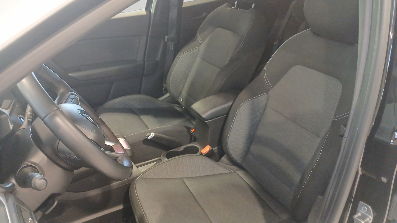 Renault Captur E-Tech full hybrid 145 — photo 11