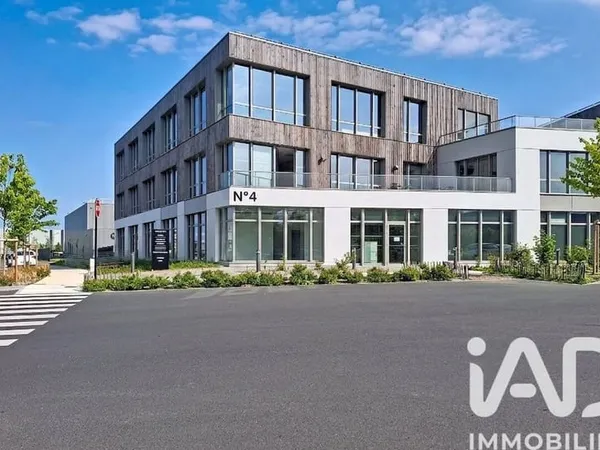 Local commercial 1 pièce 270 m²