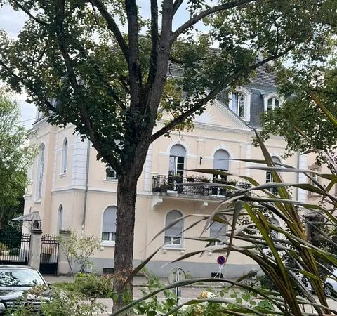 SELESTAT loue spacieux et lumineux 4 pièces dans belle maison de caractère