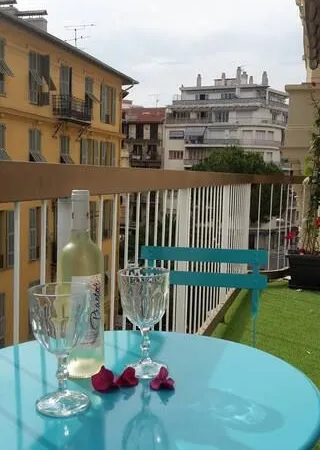 Location Studio-Terrasse - Libération -clim