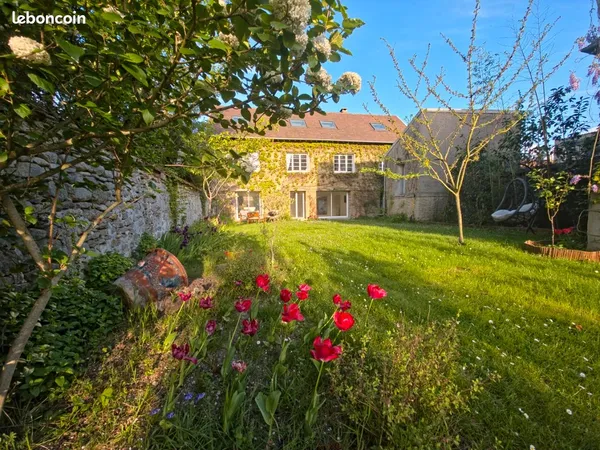 Maison de charme en bordure de seine