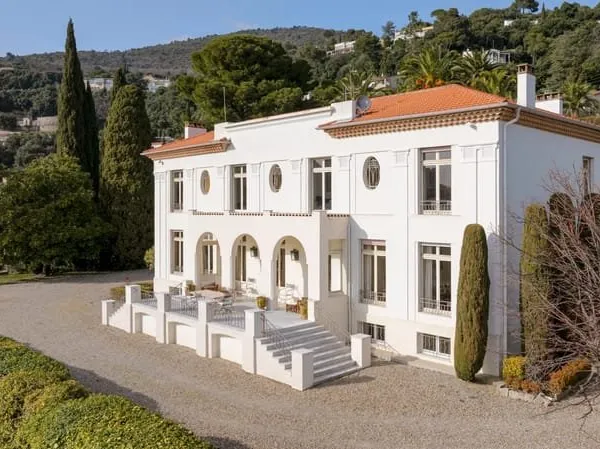 Maison 7 pièces 500 m²