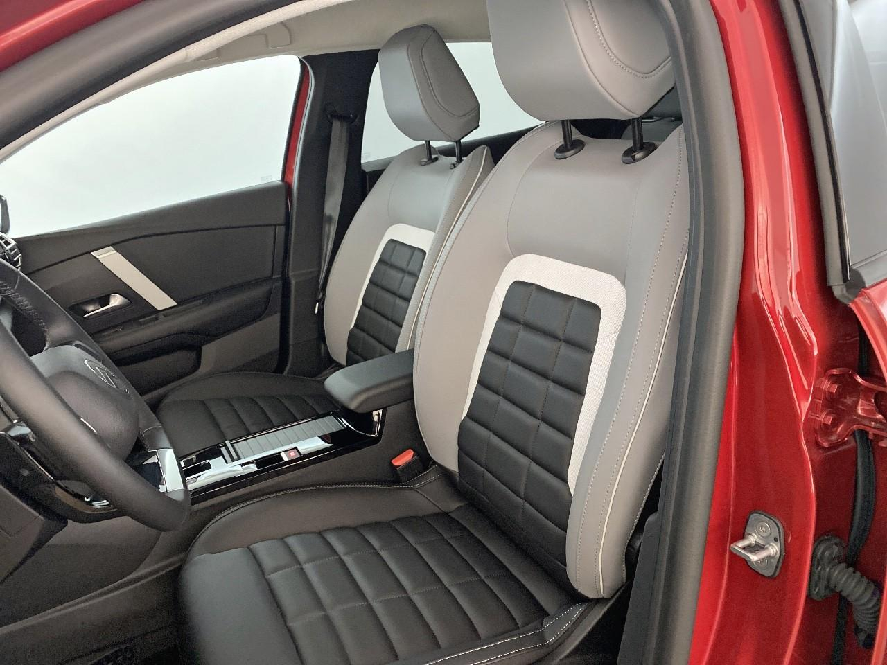 Citroën C4 hybride 145 ch e-dcs6 max — photo 9
