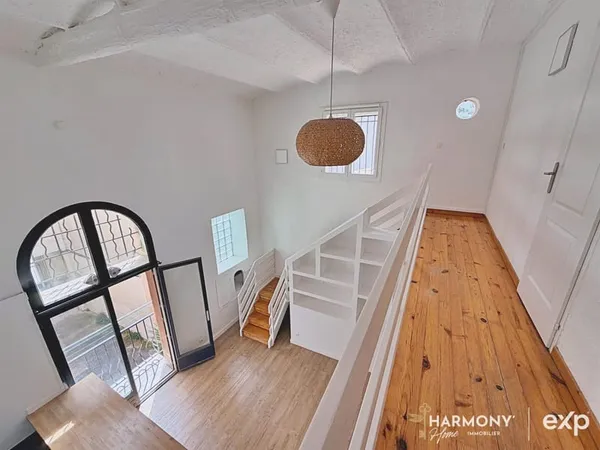 Duplex T4 lumineux avec box fermé au calme