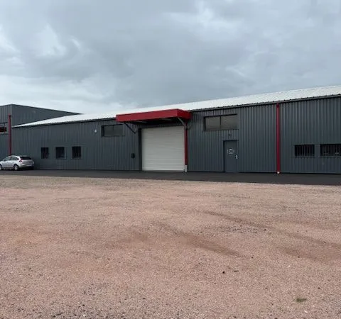 Local d'activite de 350m2 à louer a Vichy