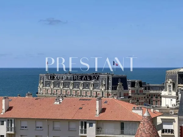 Appartement - Quartier Impérial dernier étage avec vue mer panoramique
