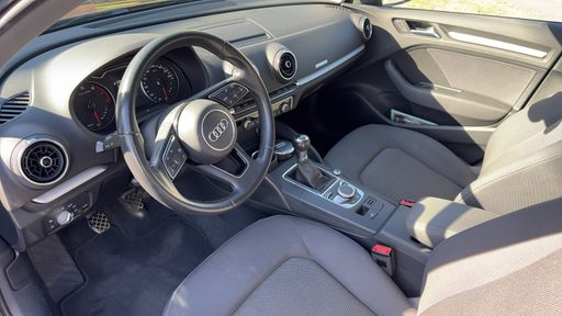 Audi A3 Sportback 1.0 TFSI 115 - Business Line – 2017 – 139683 km – Essence – Boîte Manuelle — photo 17