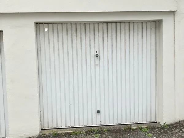 GARAGE / BOX à proximité de Bordeaux