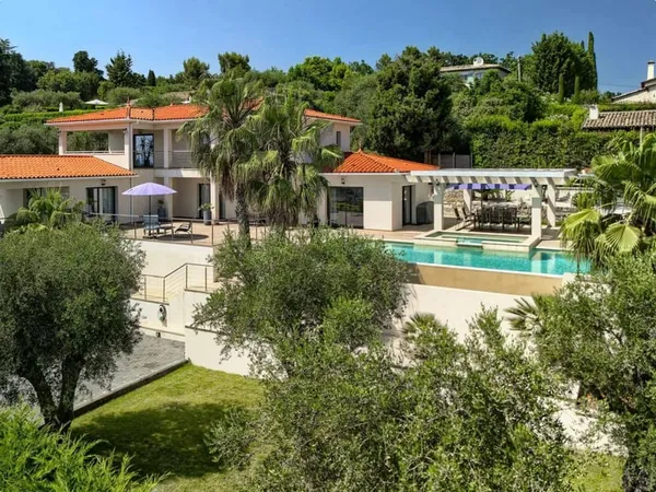 Maison 6 pièces 281 m²